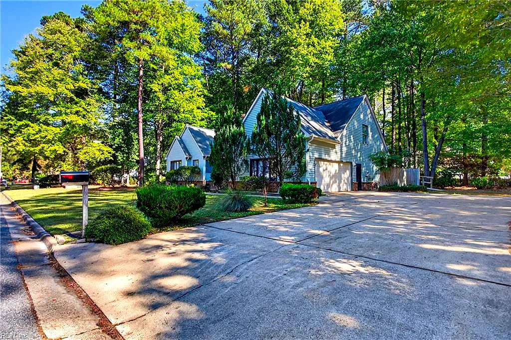 1605 Wild Duck Xing, Chesapeake — photo