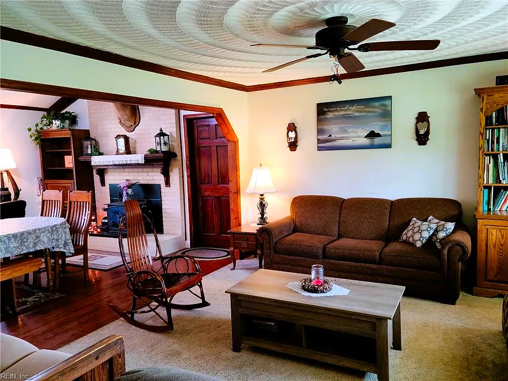 1213 Fentress Airfield Rd, Chesapeake — photo