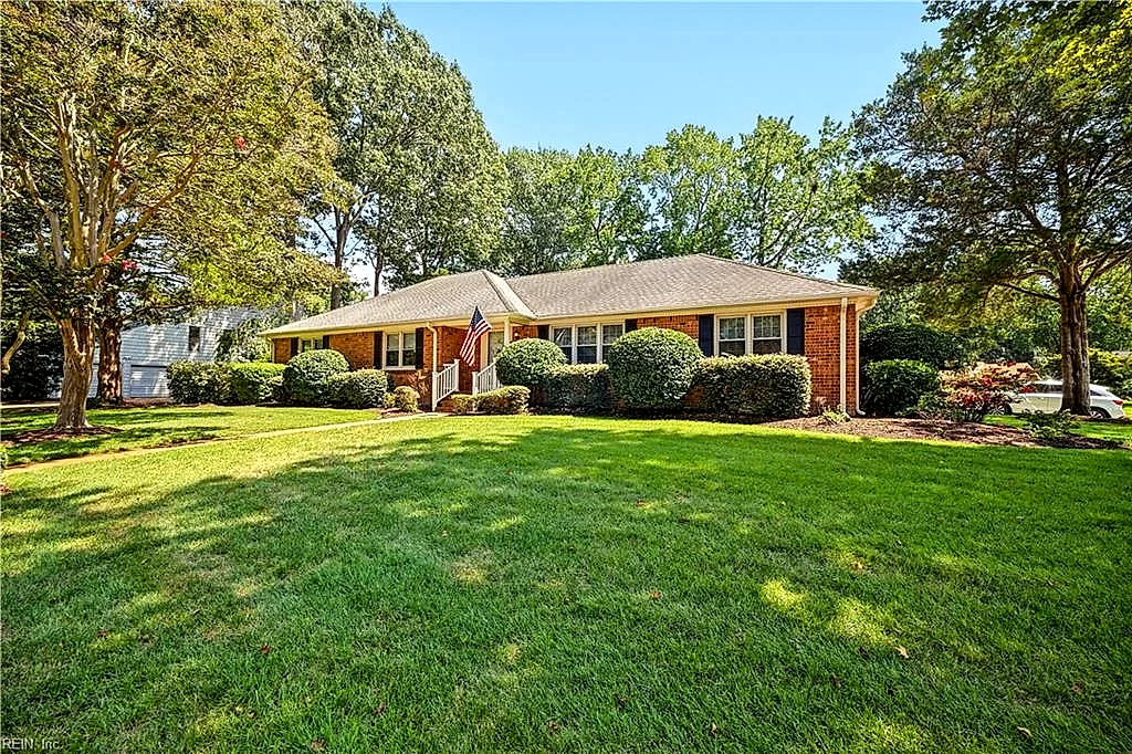 940 Amesbury Rd #Rd, Virginia Beach — photo