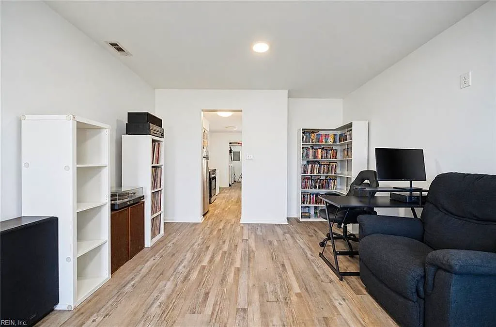 813 Westminster Ln, Virginia Beach — photo