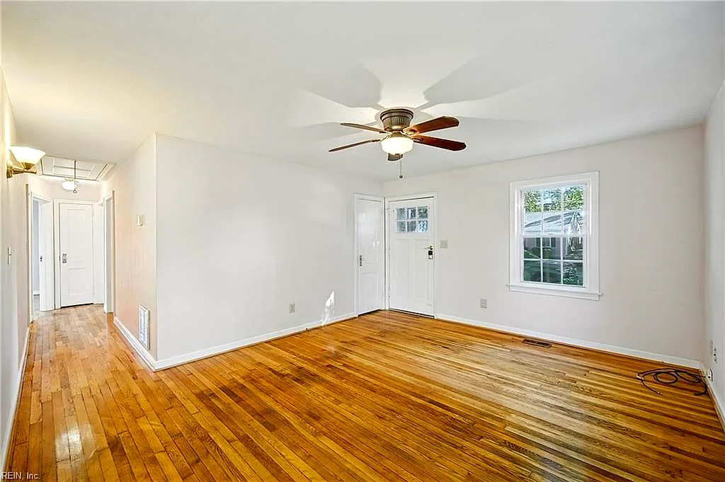 11 Cherry Acres Dr, Hampton — photo