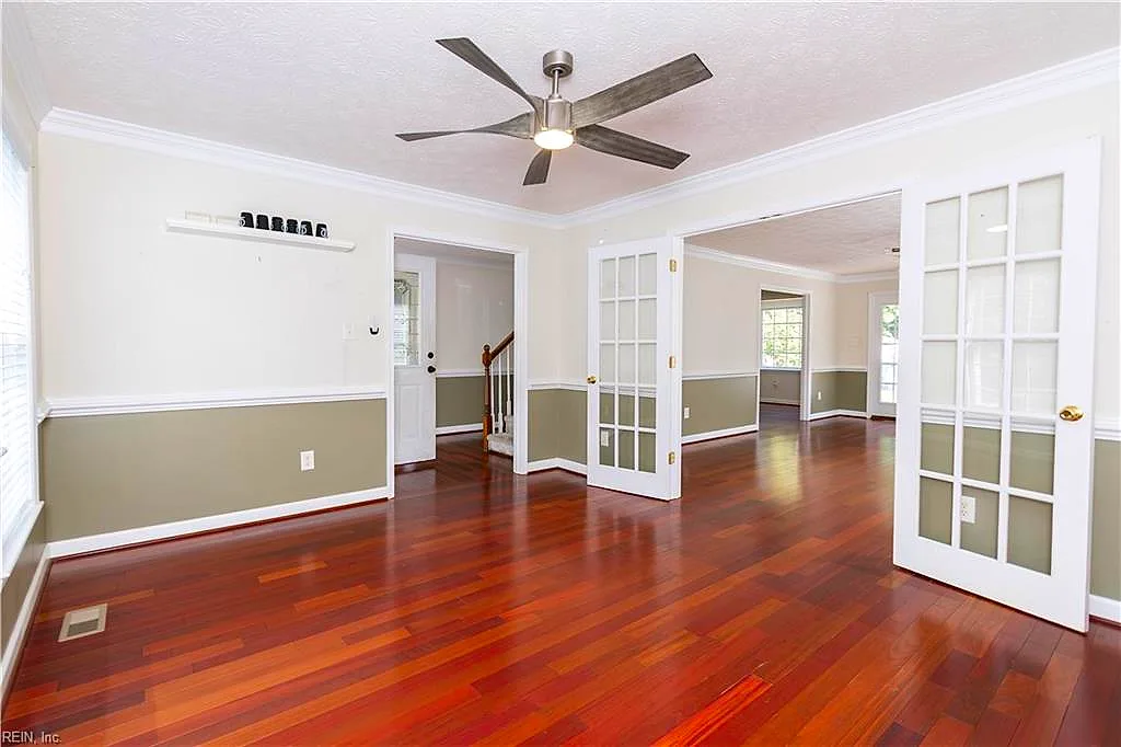 1008 Dare Rd, Yorktown — photo