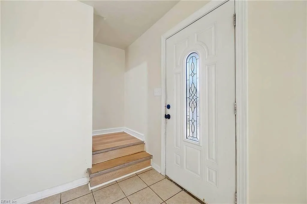 306 Long Creek Ln, Hampton — photo