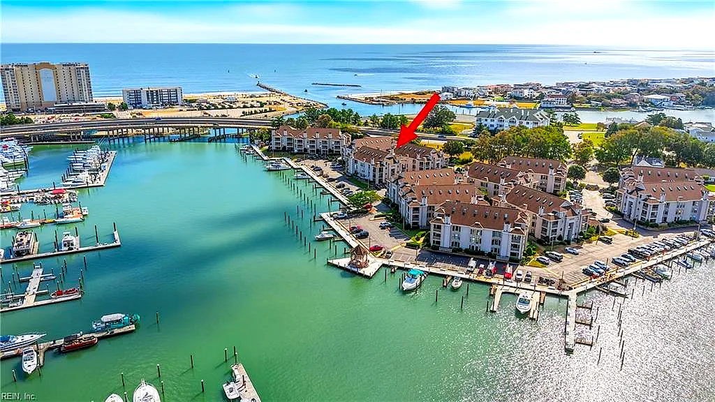 405 Harbour Pt #Unit, Virginia Beach — photo