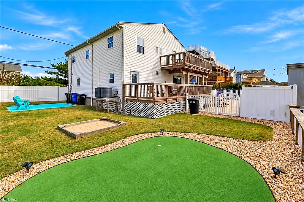 2741 Sandpiper Rd, Virginia Beach — photo