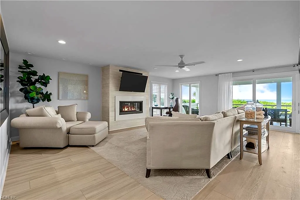 8408 Ocean Front Ave #A, Virginia Beach — photo