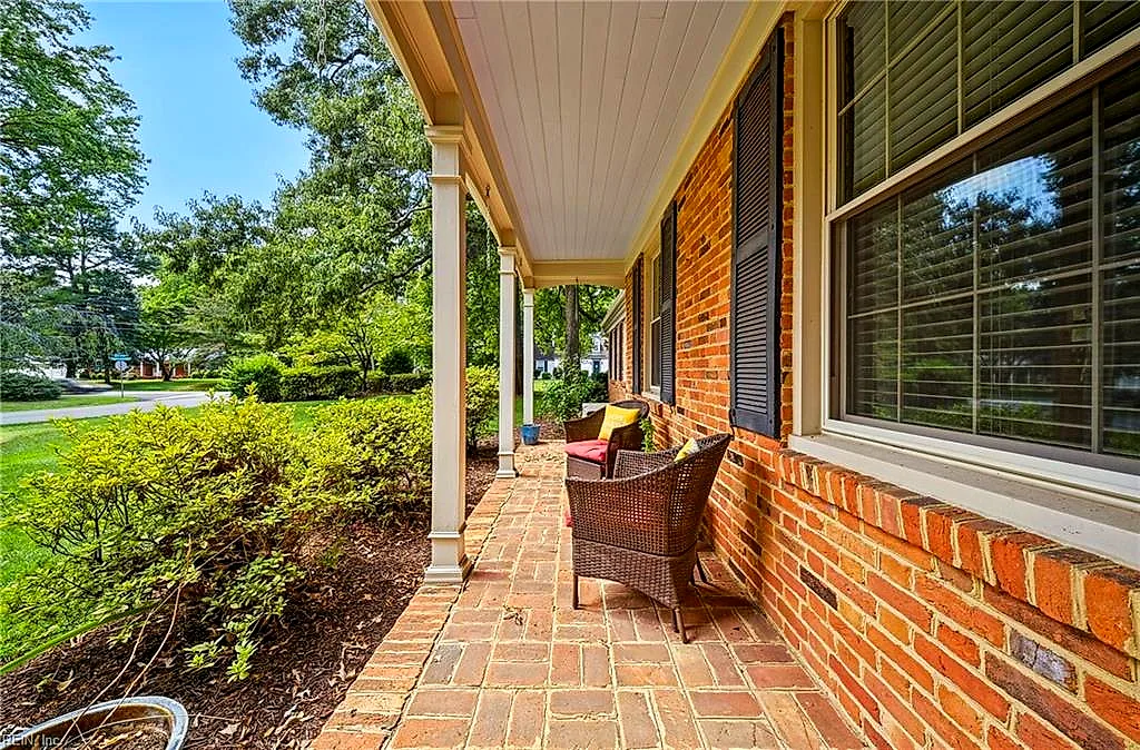 4348 Thoroughgood Dr, Virginia Beach — photo