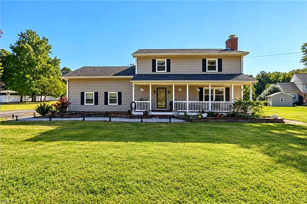 1000 Lakeside Dr, Yorktown — photo