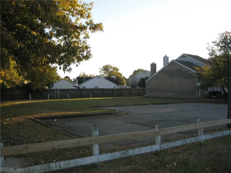 1320 76th Street, Newport News — photo